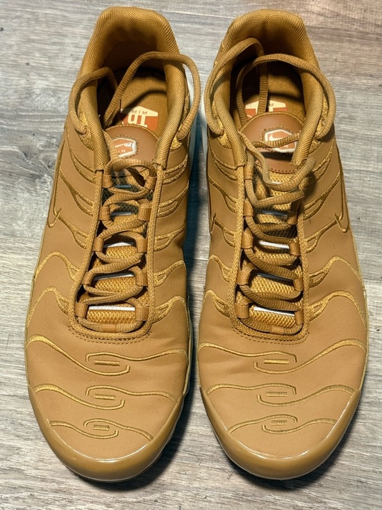 Nike Other - Nike Men’s Caramel/Tan Athletic Sneakers